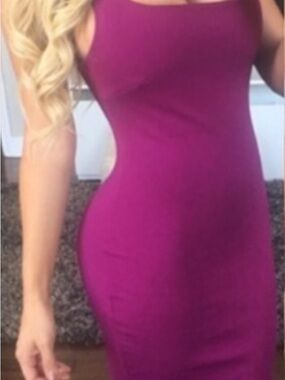 chic Fuchsia Sleeveless Midi Bodycon Dress